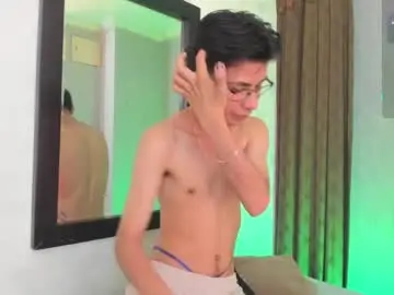Chaturbate Nude Webcam of youn_rider