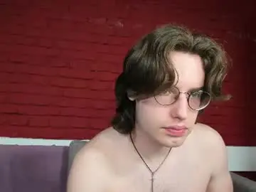 Chaturbate Live Sex Cam of valo_cross