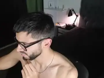 Chaturbate Sex Cam of phantom_bigger1