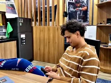 Chaturbate Sex Cam of orlando__bloom