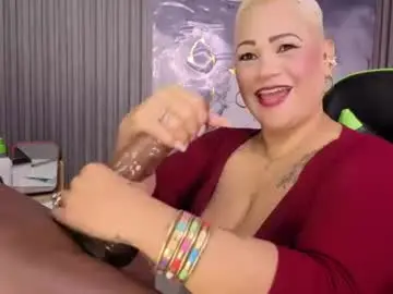Chaturbate Live Sex Cam of gianellacox