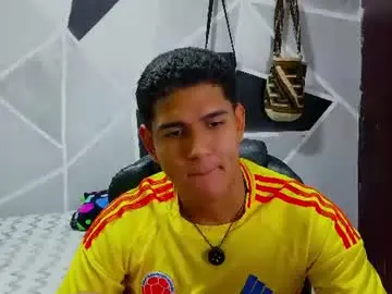 Chaturbate Live Porn of latinohotboy_
