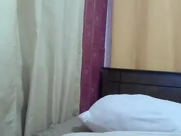 Chaturbate Live Sex Cam of lavine1983