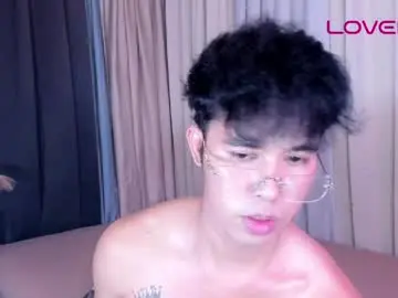 Chaturbate Nude Webcam of asiancum_peter