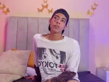 Chaturbate Live Sex Cam of liam_mercurio
