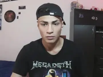 Chaturbate Sex Cam of fenix_hardcock