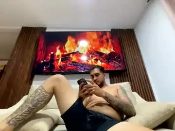 Chaturbate Watch Live Sex Cams of bonieandclyd