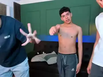 Chaturbate Live Sex Cam of party_guyssex