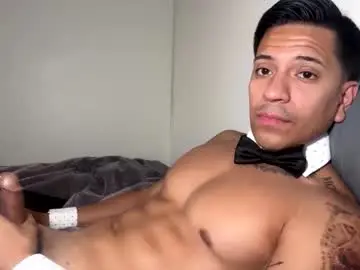 Chaturbate Live Sex Cam of daddyfit95