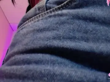 Chaturbate Live Sex Cam of adri_gomez_1