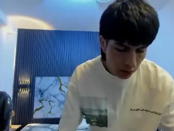 Chaturbate Best live sex cam show of dark_desiree18