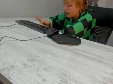 Chaturbate Live Sex Cam of lilith_moonx_