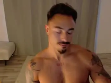 Chaturbate Live Sex of master_lukass