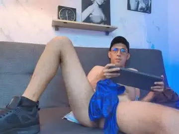 Chaturbate Watch Live Sex Cams of davison_viggiani