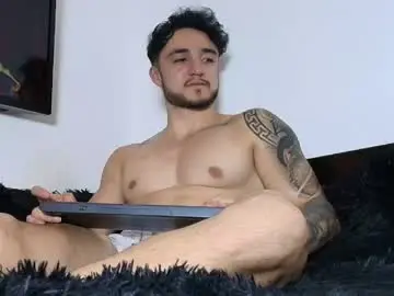 Chaturbate Watch Live Sex Cams of latinboyvip_