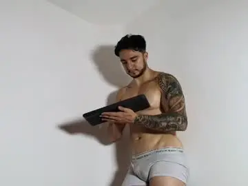 Chaturbate Nude Webcam of latinboyvip_