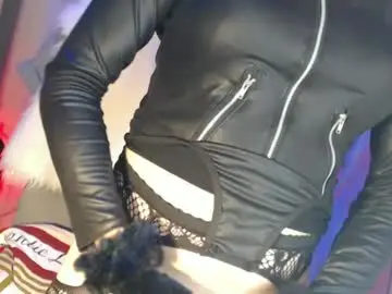 Chaturbate Live Sex Cam of cum_4youbaby