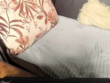 Chaturbate Live Sex Cam of milkiwy