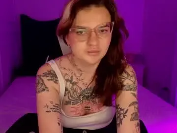 Chaturbate Live Sex Cam of sashaglow_