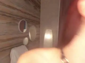 Chaturbate Adult Video Chat of synne_glows