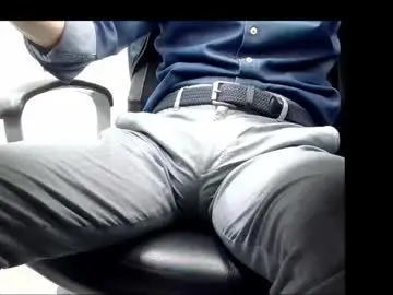 Chaturbate Live Sex Cam of officelush