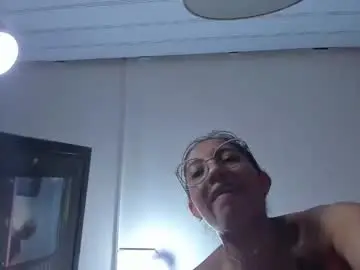 Chaturbate Adult Webcams of miadivinehyh