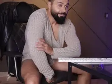 Chaturbate Nude Webcam of glennmasters