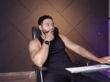Chaturbate Best live sex cam show of glennmasters
