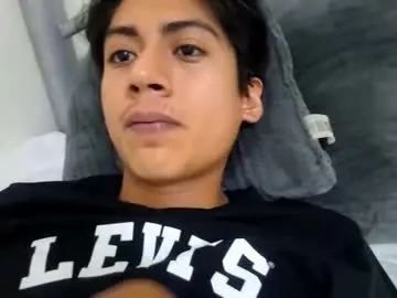 Chaturbate Best live sex cam show of penelatinoh