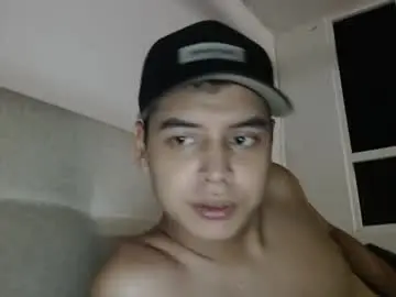 Chaturbate Live Sex Cam of david_20041976