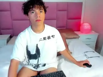 Chaturbate Live Porn of honeymoon_sariel