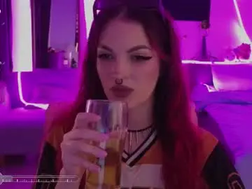 Chaturbate Watch Live Sex Cams of bratziedarsie