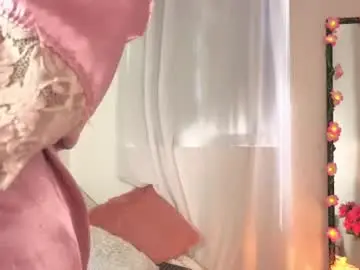 Chaturbate Live Sex Cam of liiaa__7