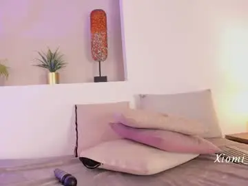 Chaturbate Live Sex Cam of xiomara__cortes