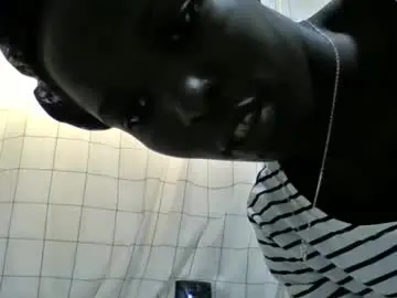 Chaturbate Live Sex of pretty_petite_ebony