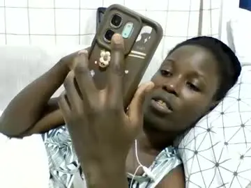Chaturbate Live Porn of pretty_petite_ebony
