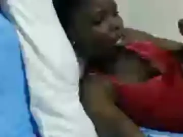 Chaturbate Live Sex Cam of pretty_petite_ebony