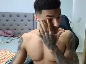 Chaturbate Live Sex Cam of juan_gomez_1