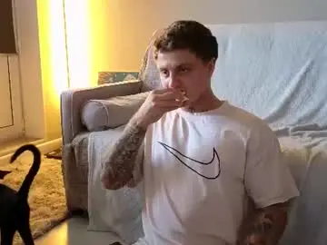 Chaturbate Live Sex Cam of mike___magic