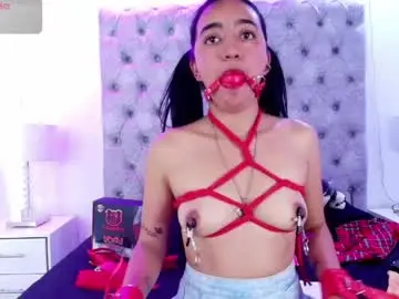 Chaturbate Live Sex Cam of zoe_m00n