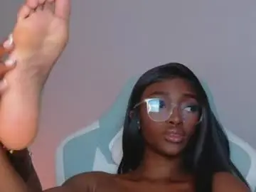 Chaturbate Free Live Porn of ahvi_ebony