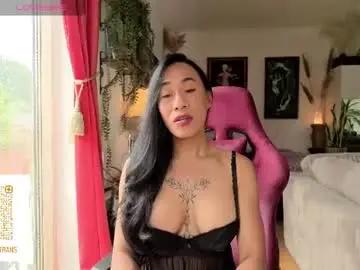 Chaturbate Live Sex Cam of bianca_transpinay