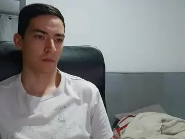 Chaturbate Live Sex Cam of dan_hottest