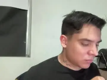 Chaturbate Free Porn Cam of garypinepineapple