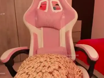 Chaturbate Live Sex Cam of x_moonshine