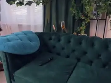 Chaturbate Live Sex Cam of angelinahass