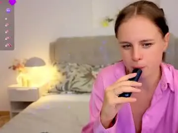 Chaturbate Live Sex Cam of little_kriss_