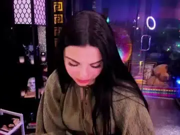 Chaturbate Free Live Porn of alma_pearl