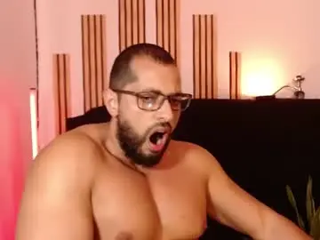 Chaturbate Free Live Porn of chris_magnum_