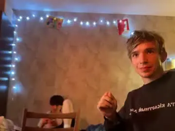 Chaturbate Watch Live Sex Cams of stralght_twinks
